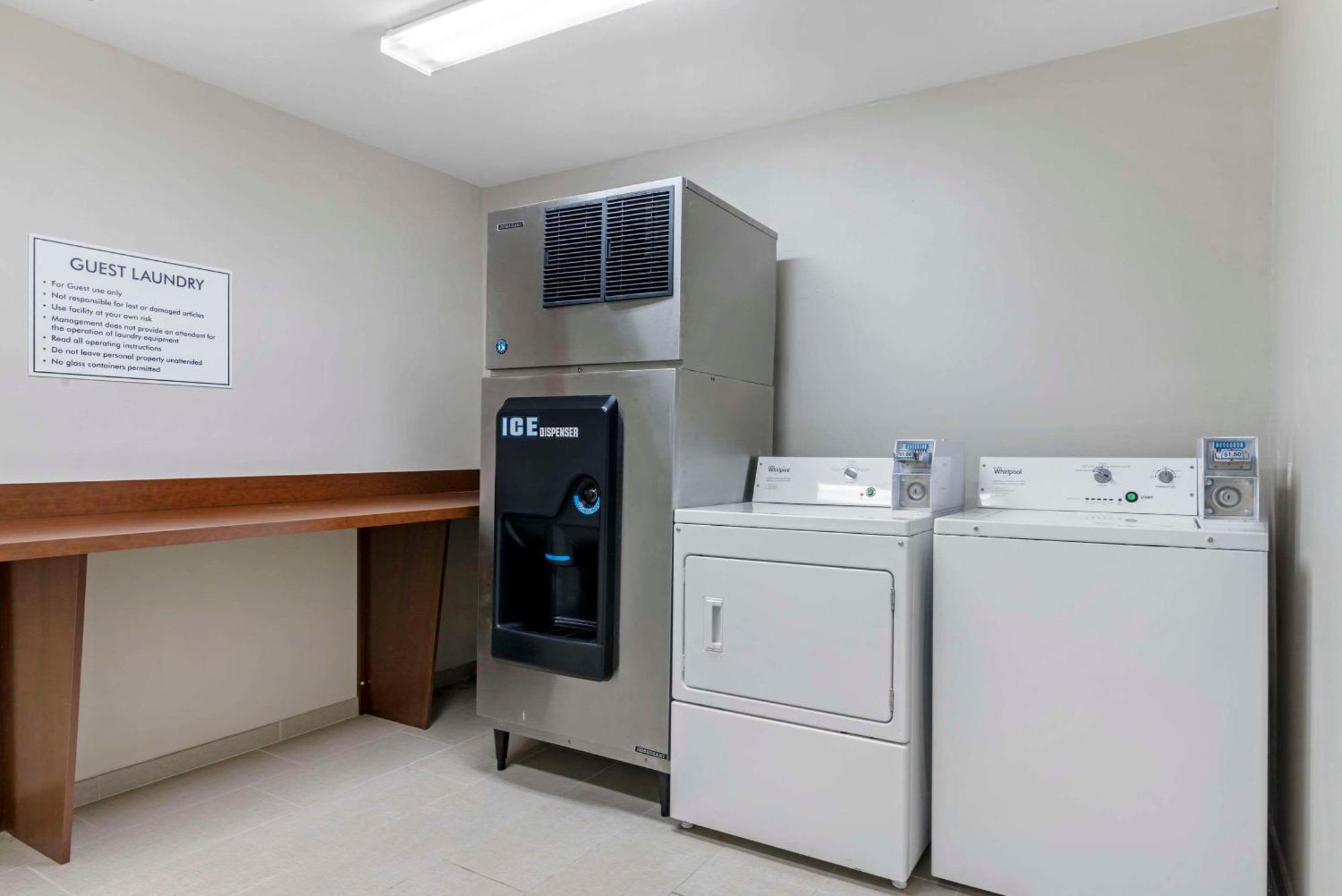 Comfort Inn & Suites Brunswick Zewnętrze zdjęcie